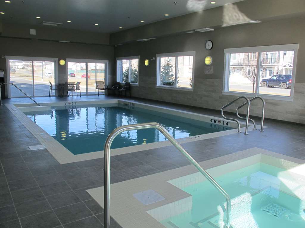 ベスト ウェスタン プラス チェスターメア ホテル Chestermere 設備 写真