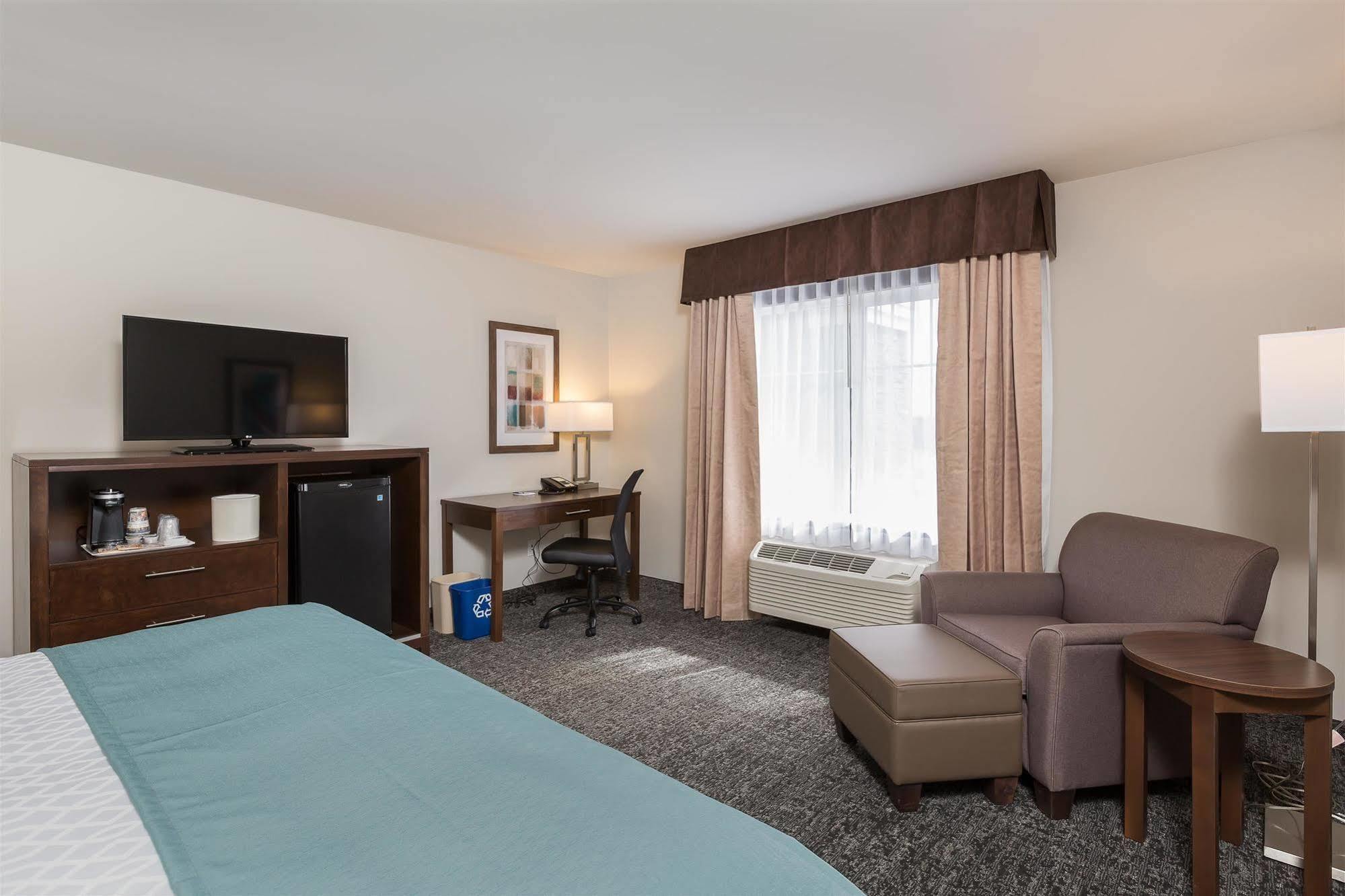 ベスト ウェスタン プラス チェスターメア ホテル Chestermere エクステリア 写真