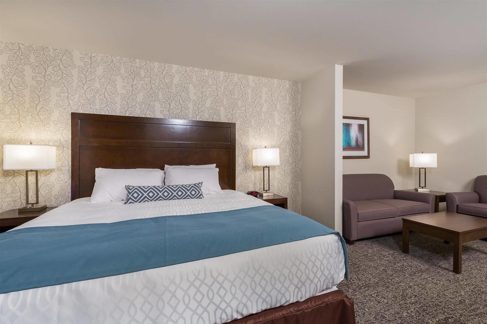 ベスト ウェスタン プラス チェスターメア ホテル Chestermere エクステリア 写真